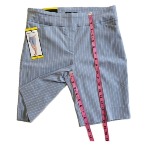 Hilary Radley Ladies' Bermuda Shorts, Light Blue with White Stripes, SmaLL, NWT - Picture 10 of 13